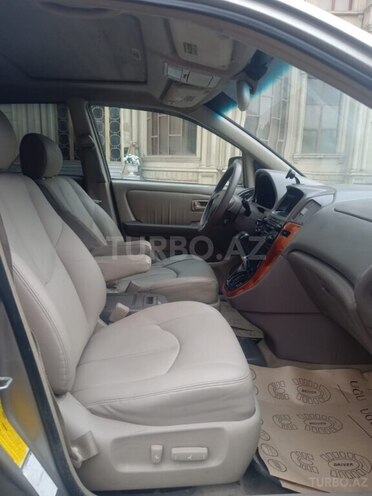 Lexus RX 300-14