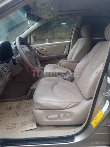 Lexus RX 300-15