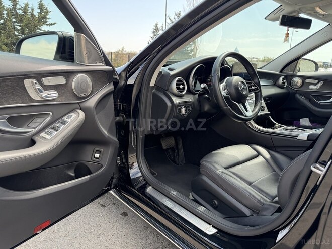 Mercedes C 300-11