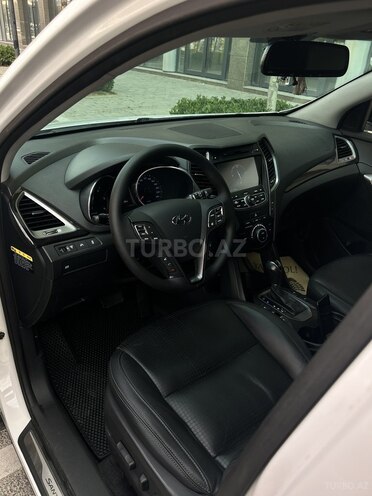 Hyundai Santa Fe-11