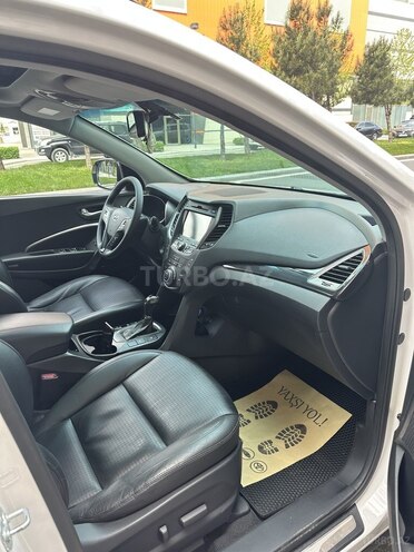 Hyundai Santa Fe-12