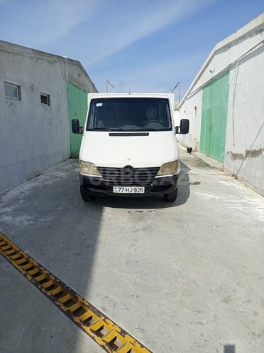 Mercedes Sprinter 208-1