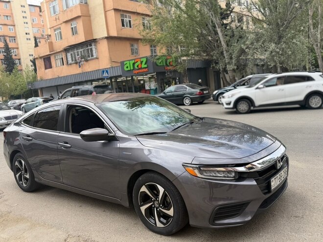 Honda Insight-3