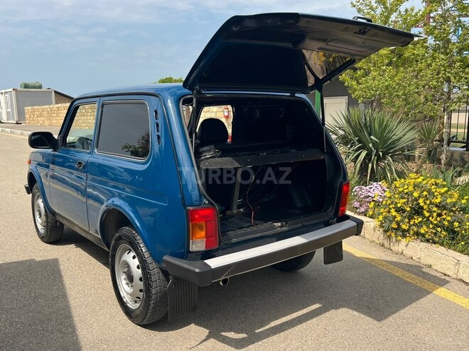 LADA (VAZ) Niva-9