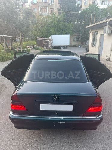 Mercedes C 230-8