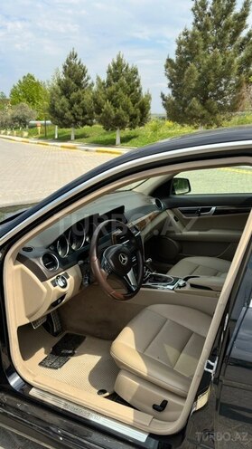 Mercedes C 250-9