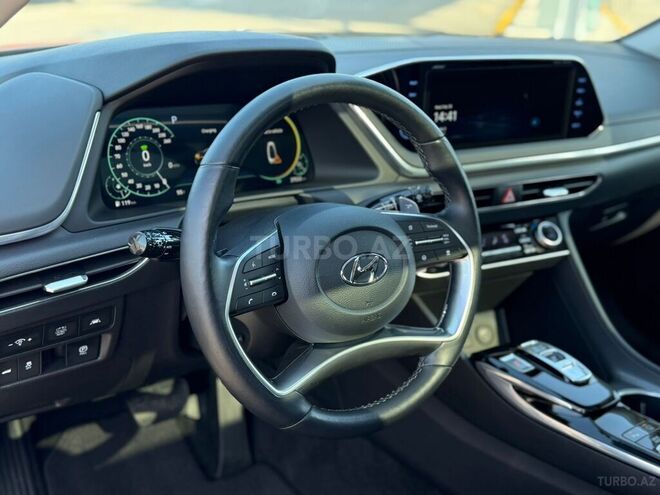 Hyundai Sonata-8