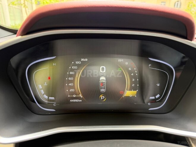 Geely Coolray-14