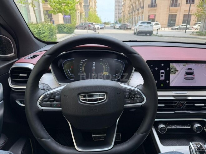Geely Coolray-12