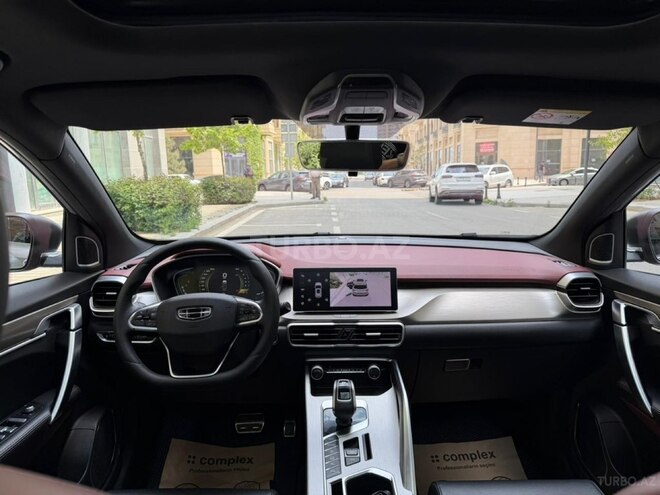 Geely Coolray-9