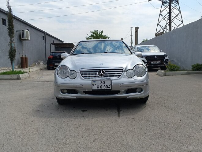 Mercedes C 200-1