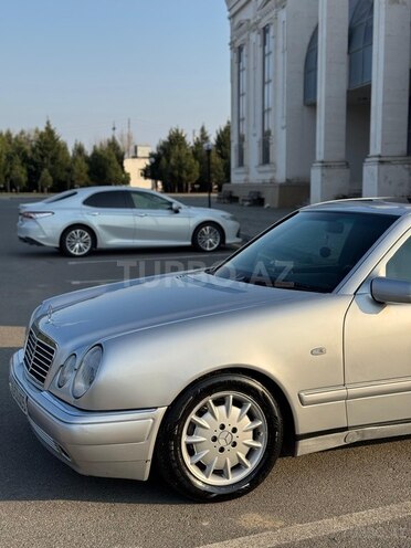 Mercedes E 280-3