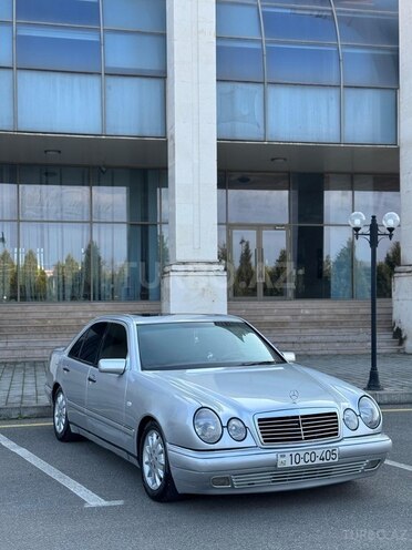 Mercedes E 280-7