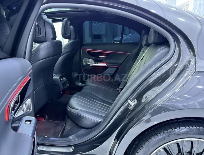 Mercedes E 300 e 4MATIC-14