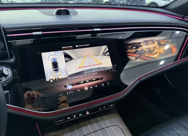 Mercedes E 300 e 4MATIC-18