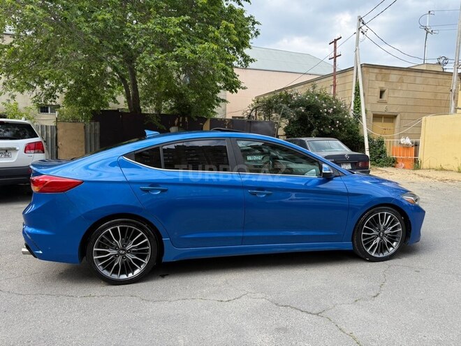 Hyundai Elantra-7