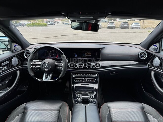 Mercedes E 43 AMG 4MATIC-12