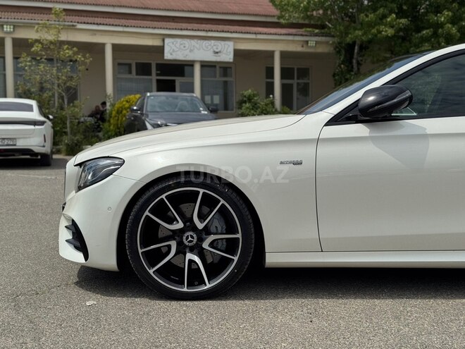Mercedes E 43 AMG 4MATIC-9