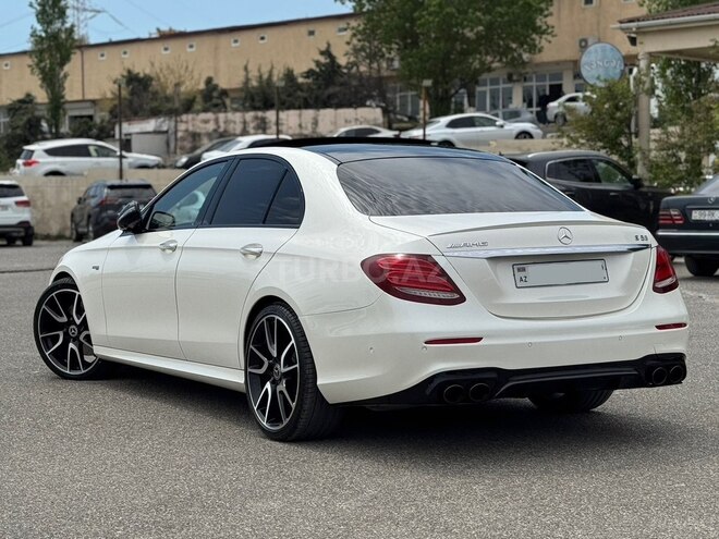 Mercedes E 43 AMG 4MATIC-5