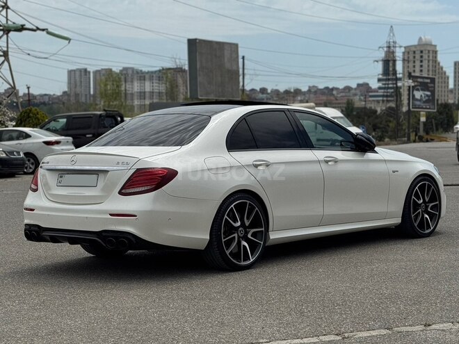 Mercedes E 43 AMG 4MATIC-6