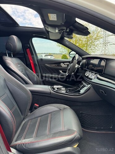 Mercedes E 43 AMG 4MATIC-13