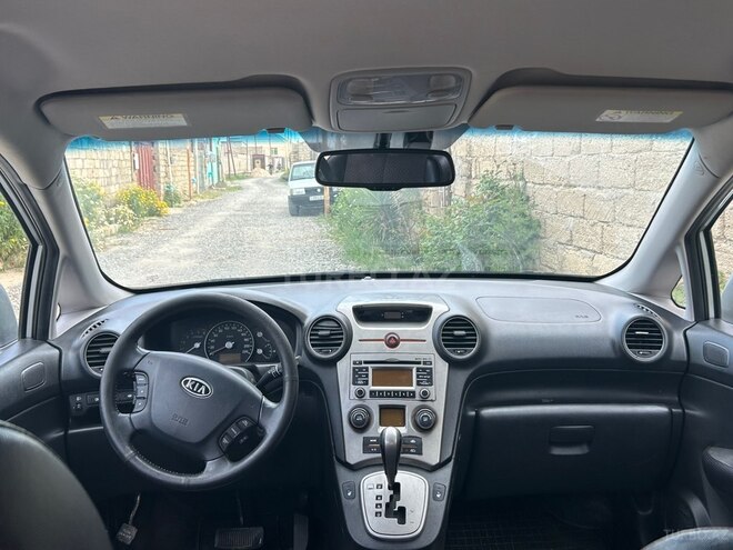 Kia Carens-4