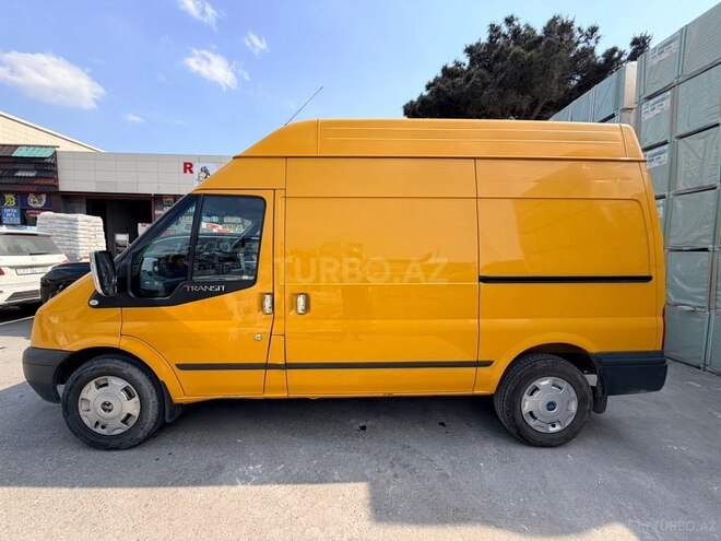 Ford Transit-3