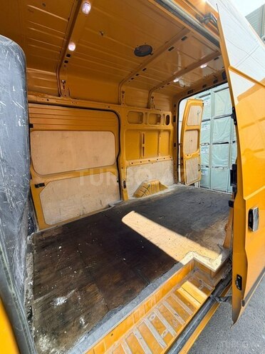 Ford Transit-7