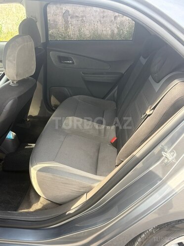 Chevrolet Cobalt-8