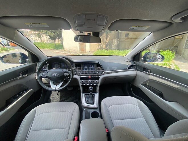 Hyundai Elantra-7