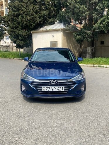 Hyundai Elantra-1