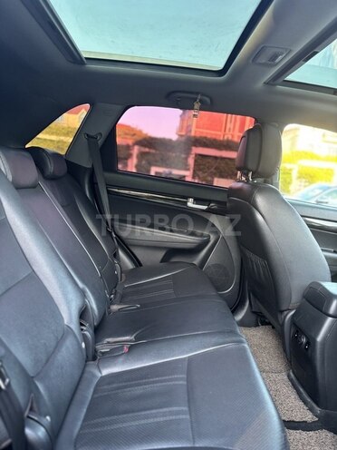 Kia Sorento-14