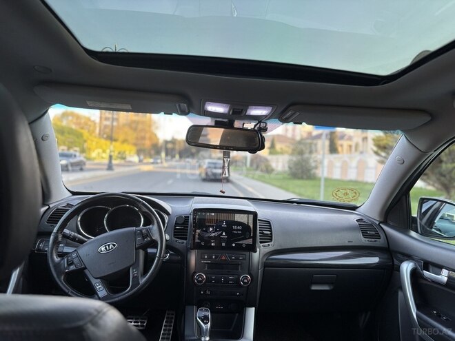 Kia Sorento-11
