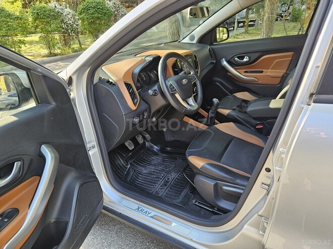 LADA (VAZ) XRAY-12