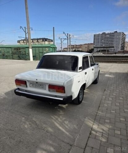 LADA (VAZ) 2107-2