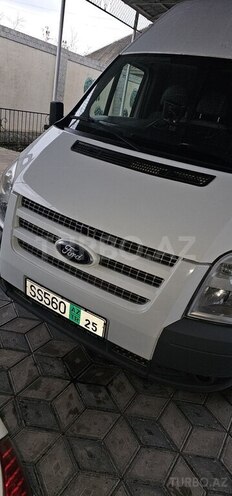 Ford Transit-2