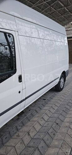 Ford Transit-3