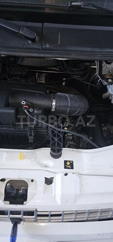 Ford Transit-8
