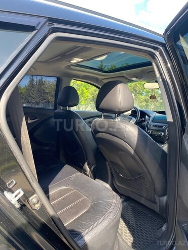Hyundai ix35-12