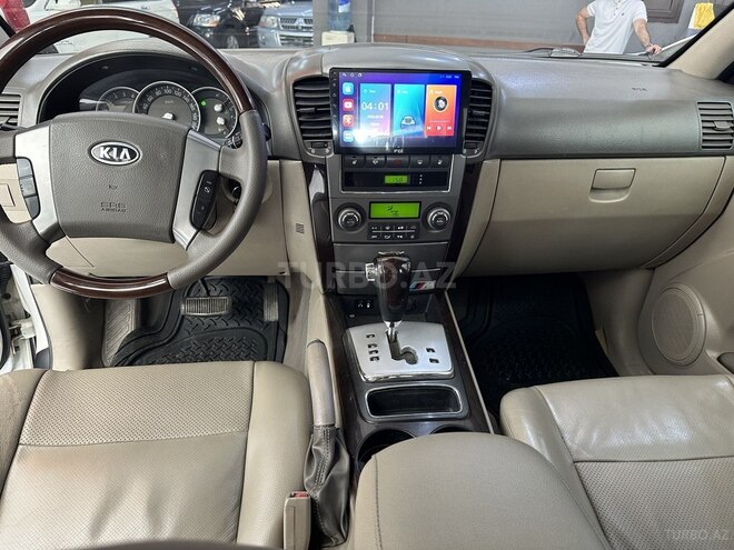 Kia Sorento-13