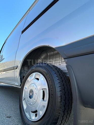 Ford Transit-7