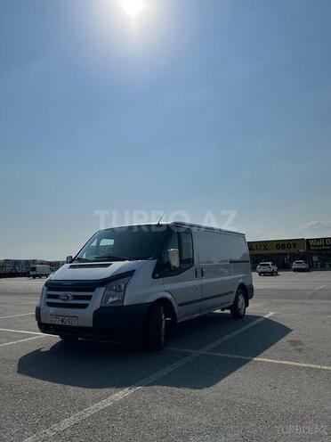 Ford Transit-4