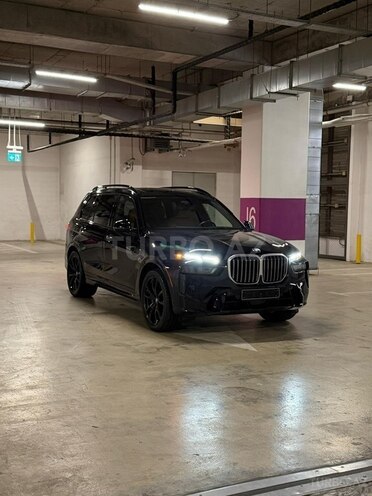 BMW X7-7