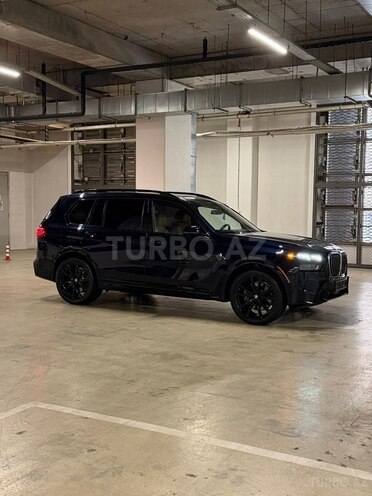BMW X7-6