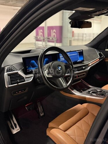 BMW X7-10