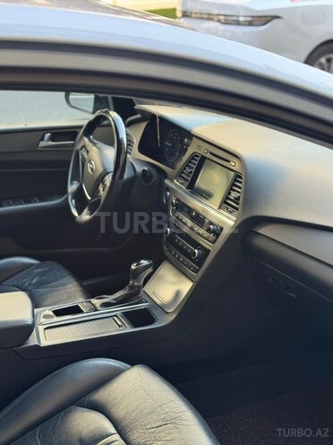 Hyundai Sonata-8