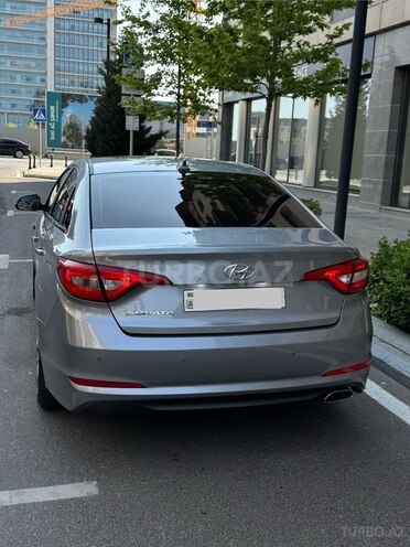 Hyundai Sonata-9