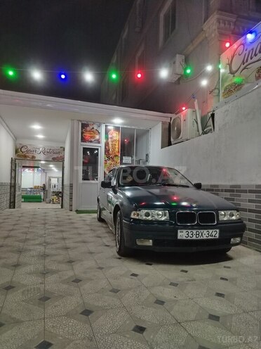 BMW 320-4