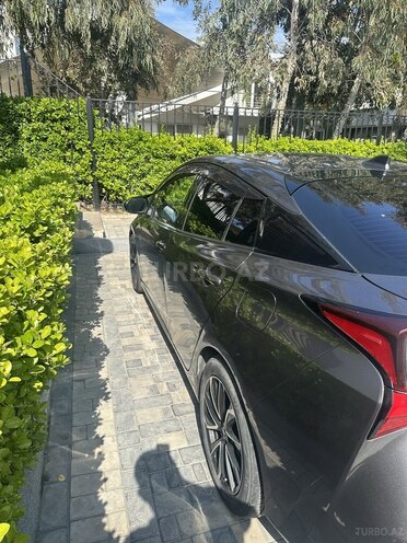 Toyota Prius-5