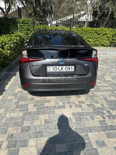 Toyota Prius-9